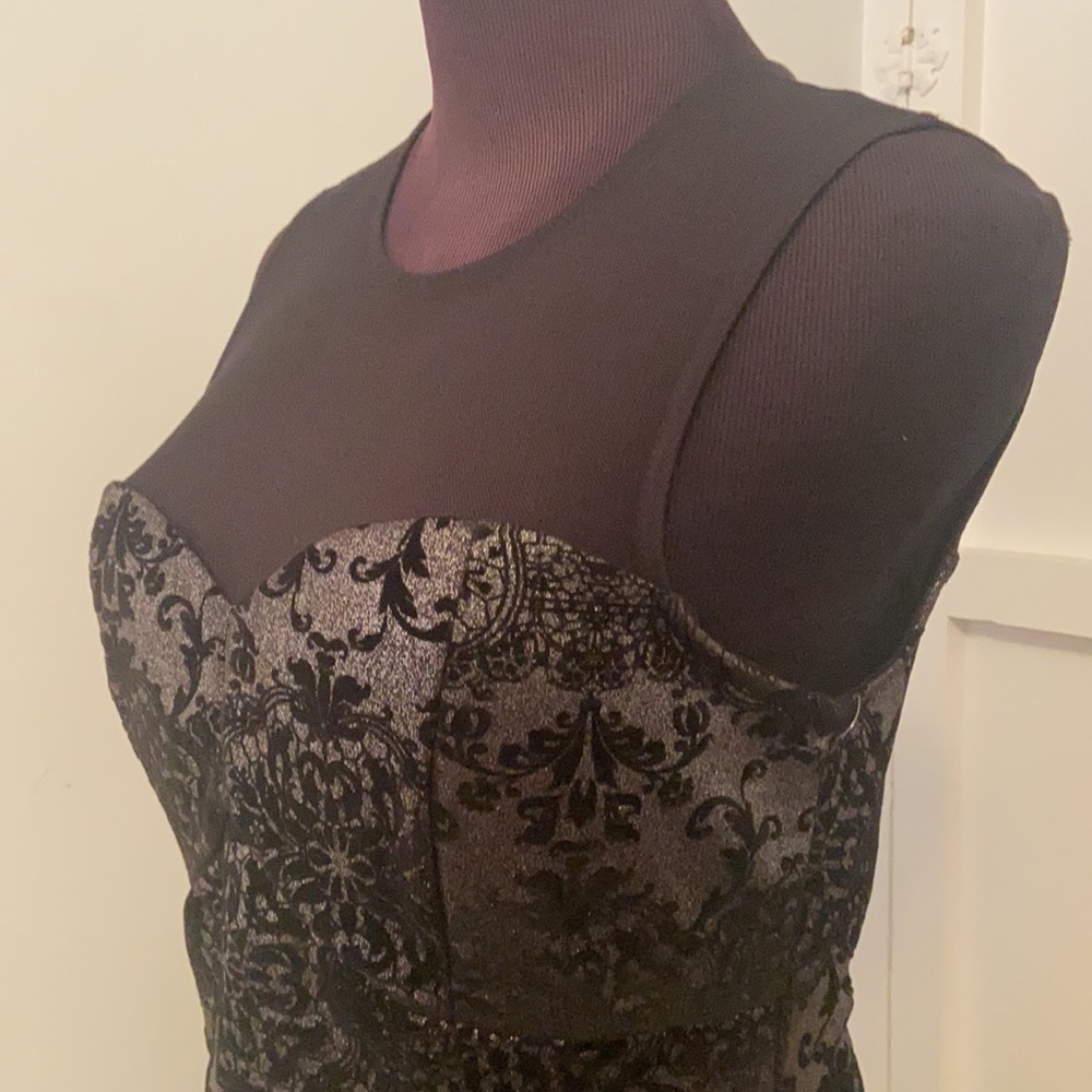 🌟NWT🌟 TRIXXI Black & Silver Patterned Cocktail Formal Dress with Mesh Ne… - Picture 10 of 17